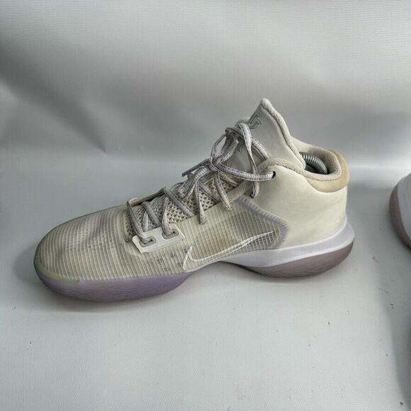 Kyrie Flytrap IV Men's Size 9 Summit White/White-Photon Dust (CT1972 101) - Picture 5 of 9